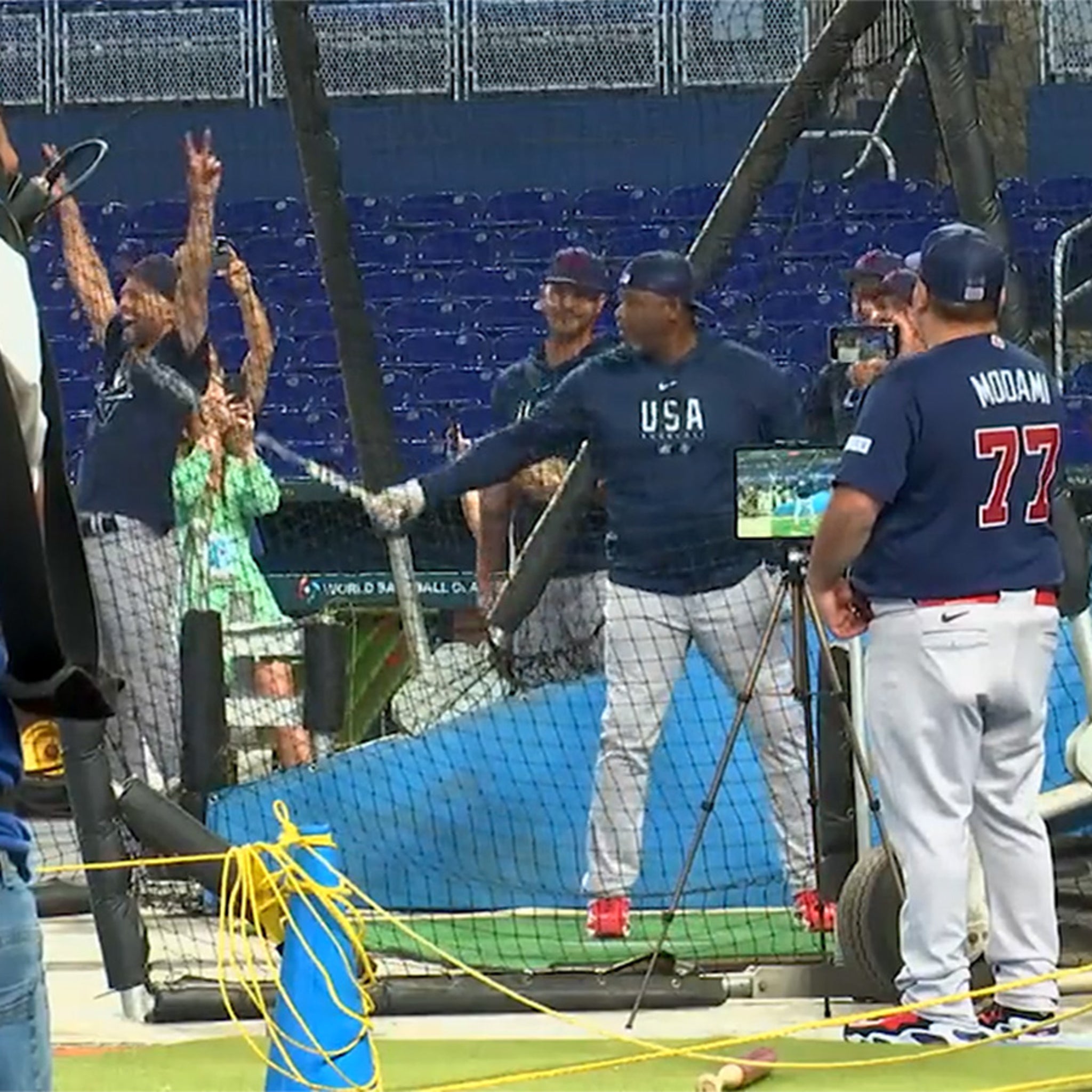 Ken Griffey Jr. hits bombs at batting practice for Team USA at WBC