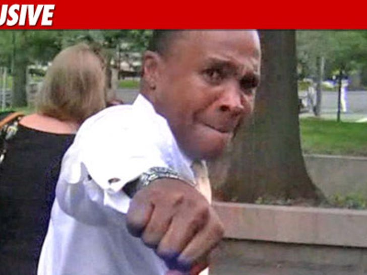 0228_suger_ray_leonard_EX_TMZ