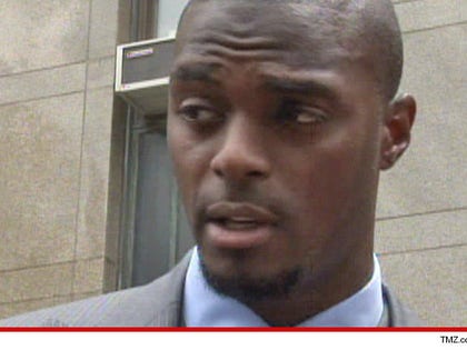 0322-plaxico-burress-tmz