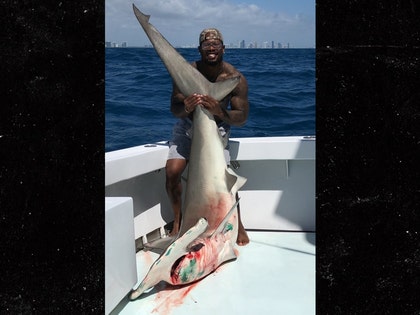 0330-von-miller-hammerhead-shark-instagram-01