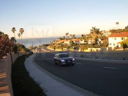 022321-tiger-woods-driving-primary2