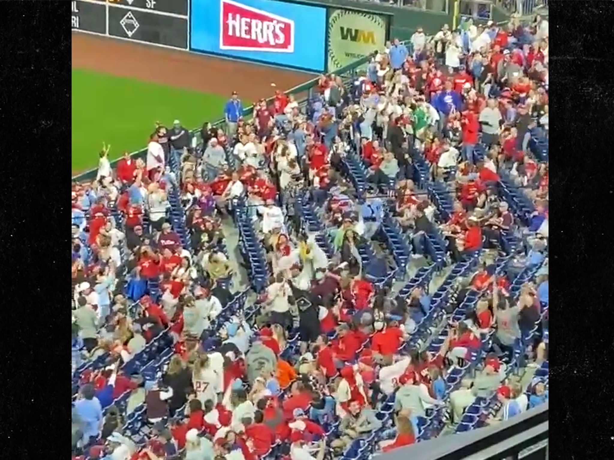 Phillies Fans Get In Massive Food Fight During Dollar Dog Night