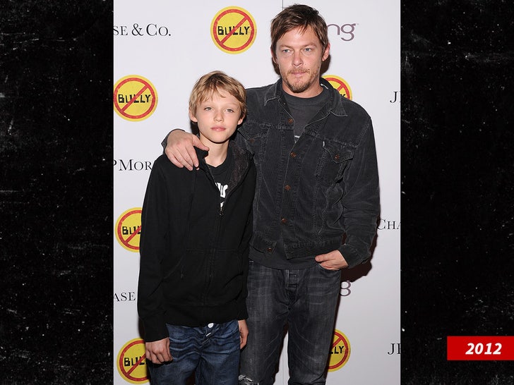 Norman Reedus Mingus Reedus Sub Getty Swipe 2