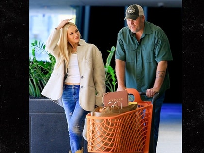 Gwen Stefani and Blake Shelton shop at Eataly amid breakup rumors BACKGRID
