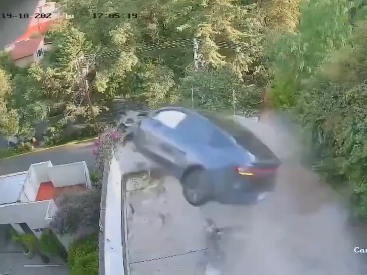 102826 tesla crash sub