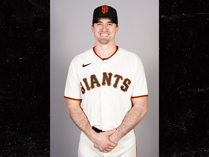 Ross Stripling of the San Francisco Giants pitches during the News Photo  - Getty Images