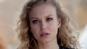 0820-Penelope-Mitchell-Memba-Them-PRIMARY