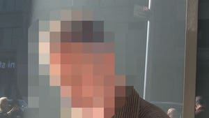 030426_freddie_prinze_jr_guess_who_primary_blurred