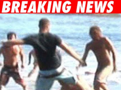 0902_surfers_fight_bn