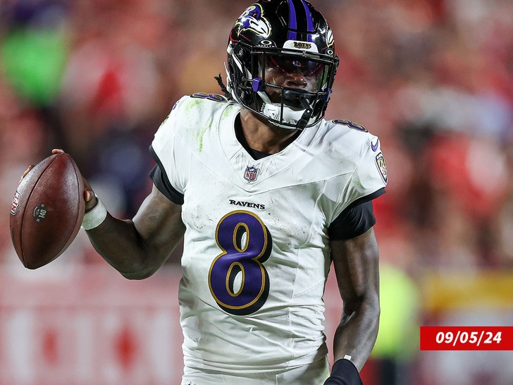 lamar jackson wearing number 8 baltimore ravens shutter