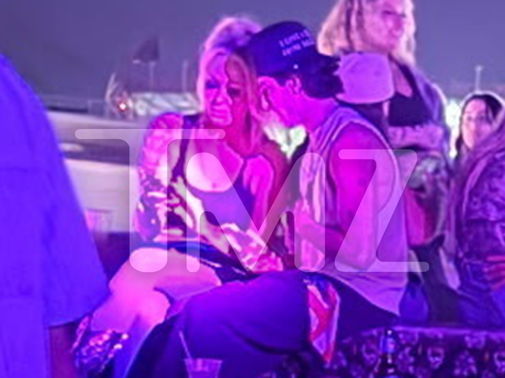 sub bunnie xo dylan wolf tmz 1