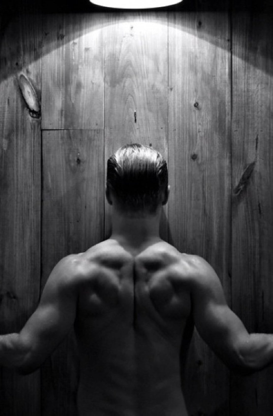 1206_derek_hough_shirtless04