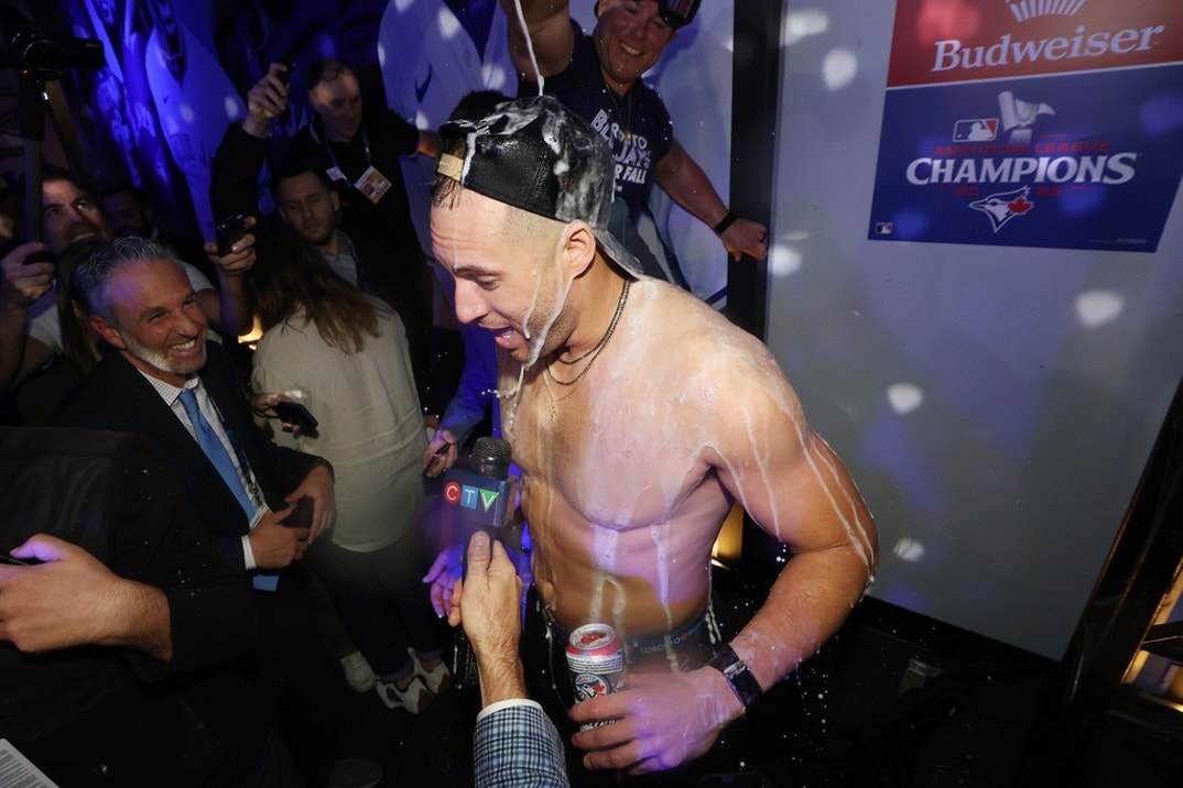 Seattle Mariners v Toronto Blue Jays - Game Seven 7