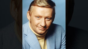 Dave Madden Dead ... Reuben Kincaid In 'Partridge Family' Dies At 82
