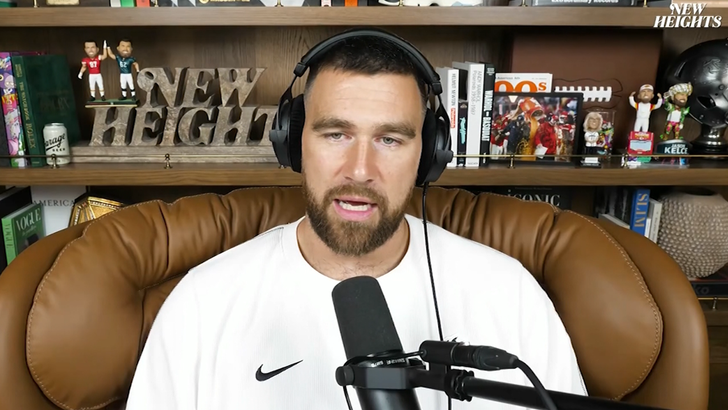 121725 travis kelce mahomes kal