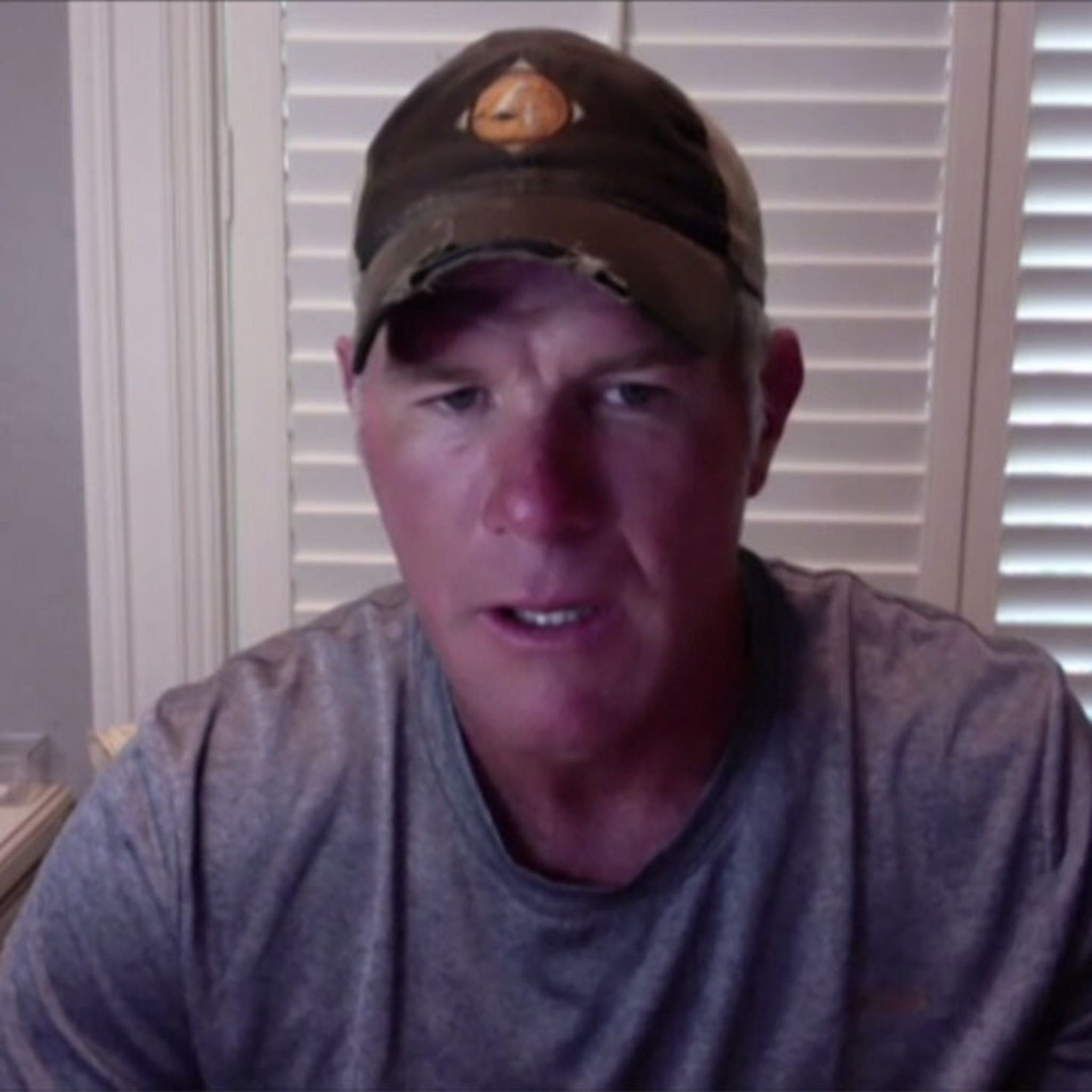 Brett Favre estimates he suffered 'thousands' of concussions