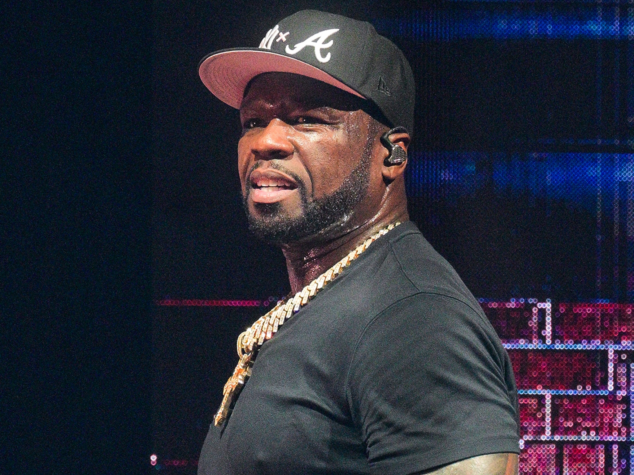 50 Cent Avoids Criminal Charge for Mic-Throwing Case