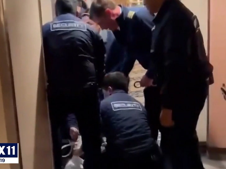 121824-cruise-passenger-security-v1