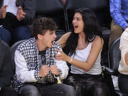 kylie jenner and timothee chalamet at laker game shutter 2