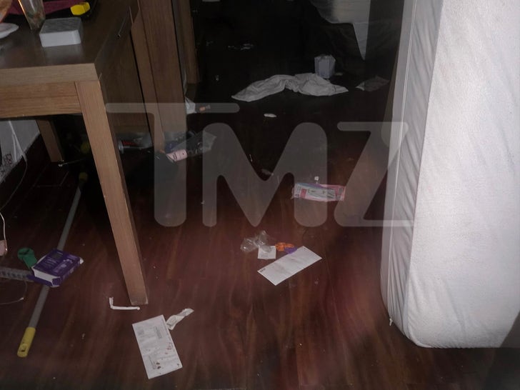 1208-Poorstacy-Crime-Scene-Photos-Sub1