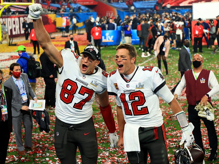 The Athletic - The Bucs received their Super Bowl LV rings