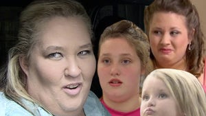 Mama June -- Rear-Ended ... Driver Flees