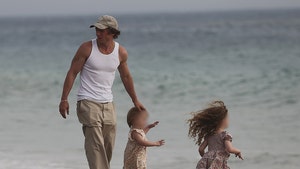 Jeremy Allen White Enjoys Day At Beach With Kids After Agreeing To Alcohol Tests