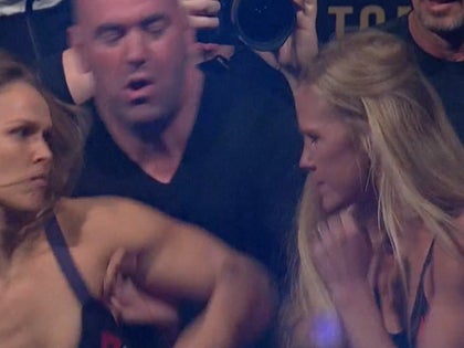 111315_ronda_rousey_primary