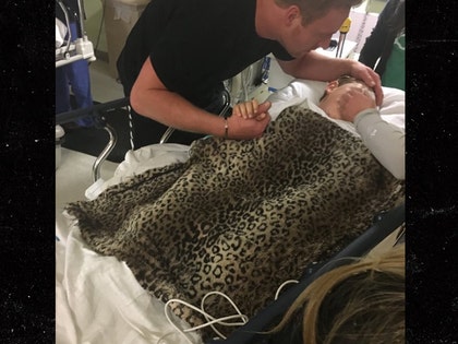 0423-kim-zolciak-son-bit-by-dog-instagram-01