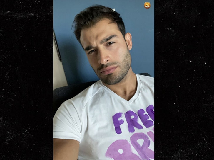 sam asghari wearing free britney shirt