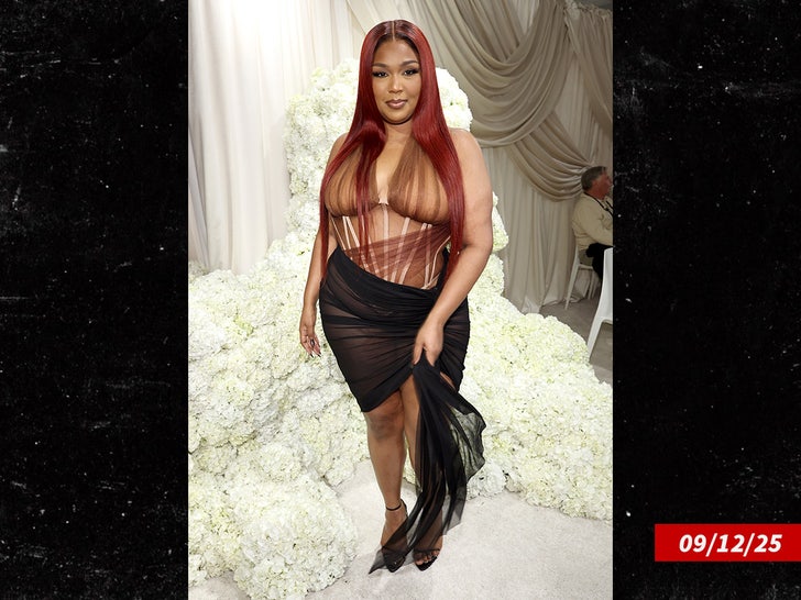 lizzo getty sub swipe 3