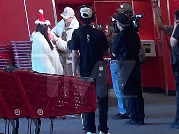 Kourtney Kardashian and her son on a commercial tmz wm 4