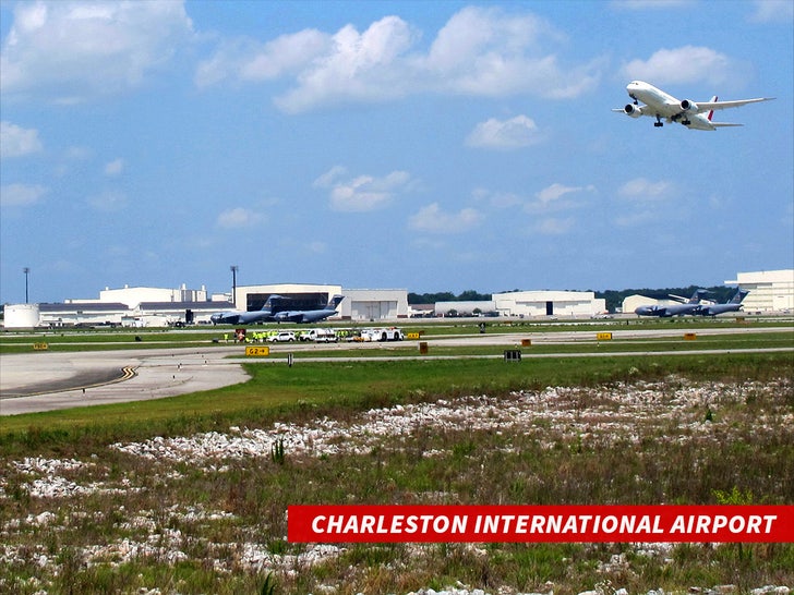 चार्ल्सटन आंतरराष्ट्रीय विमानतळ एपी सब स्वाइप