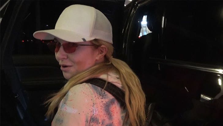 030326_hayden_panettiere_kal