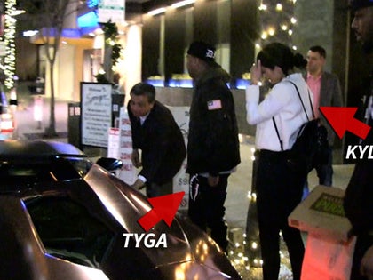 121914_kylie_tyga_primary