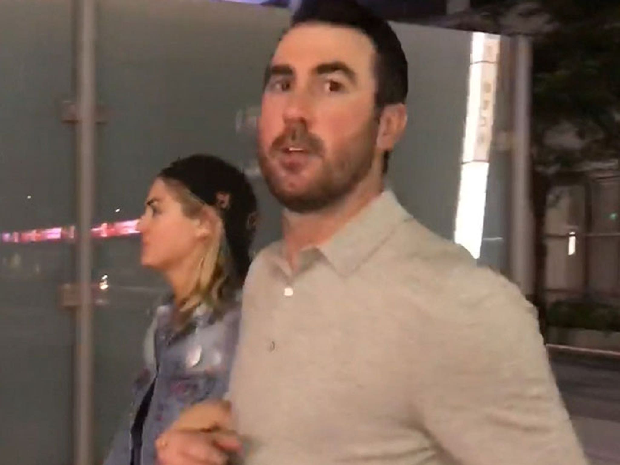 Justin Verlander and Kate Upton recreate interview scene from