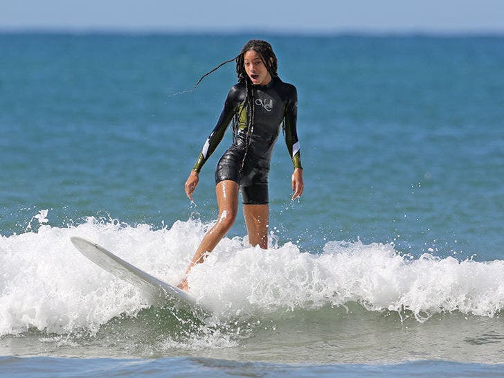 selena gomez surfing