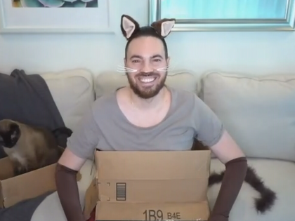 Mike Babcock as his cute cat Blue