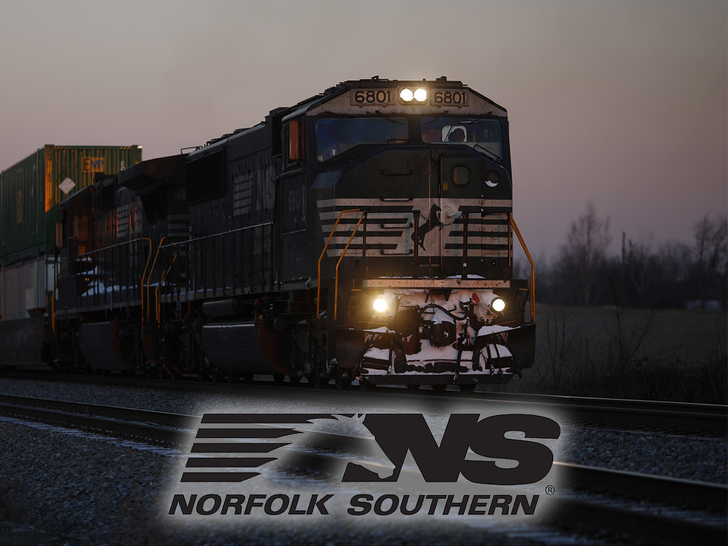 Norfolk Southern Corp train
