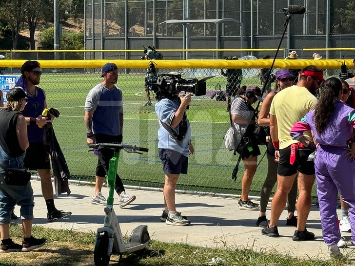 Jax Taylor And Brittany Cartwright Keeping Distance While Filming 'The Valley'