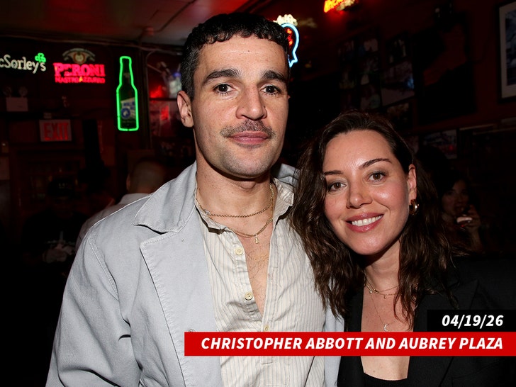 Christopher Abbott and Aubrey Plaza getty 1