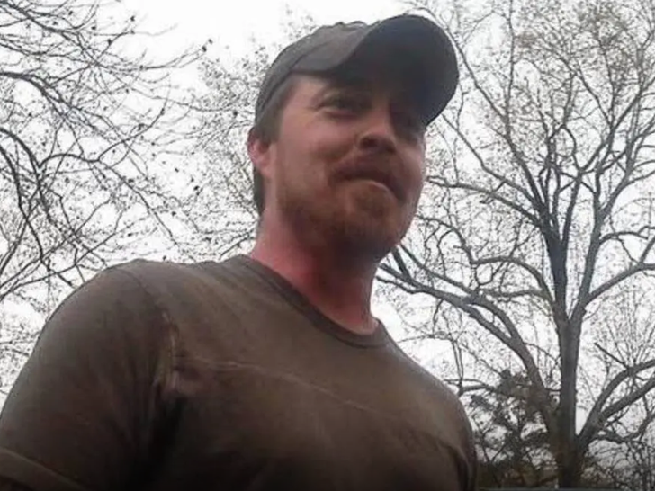 main Daniel Robbins Aarons Bessemer-Birmingham Mortuary SVC