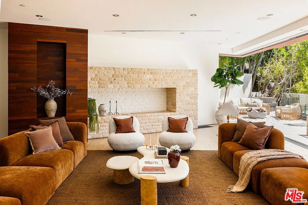 Christine Quinn and Christian Dumontet Home 0