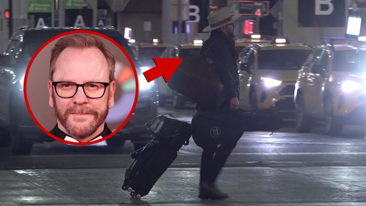 020626 keifer sutherland kal