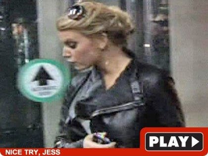 Jessica Simpson: Click to watch