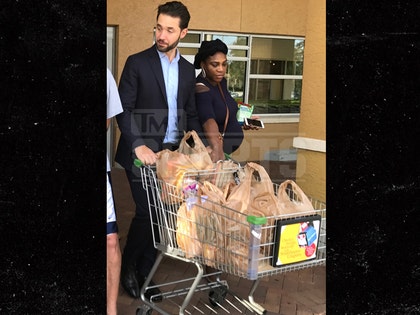 0814-serena-williams-grocery-shop-pregnant-TMZ-SPORTS-01