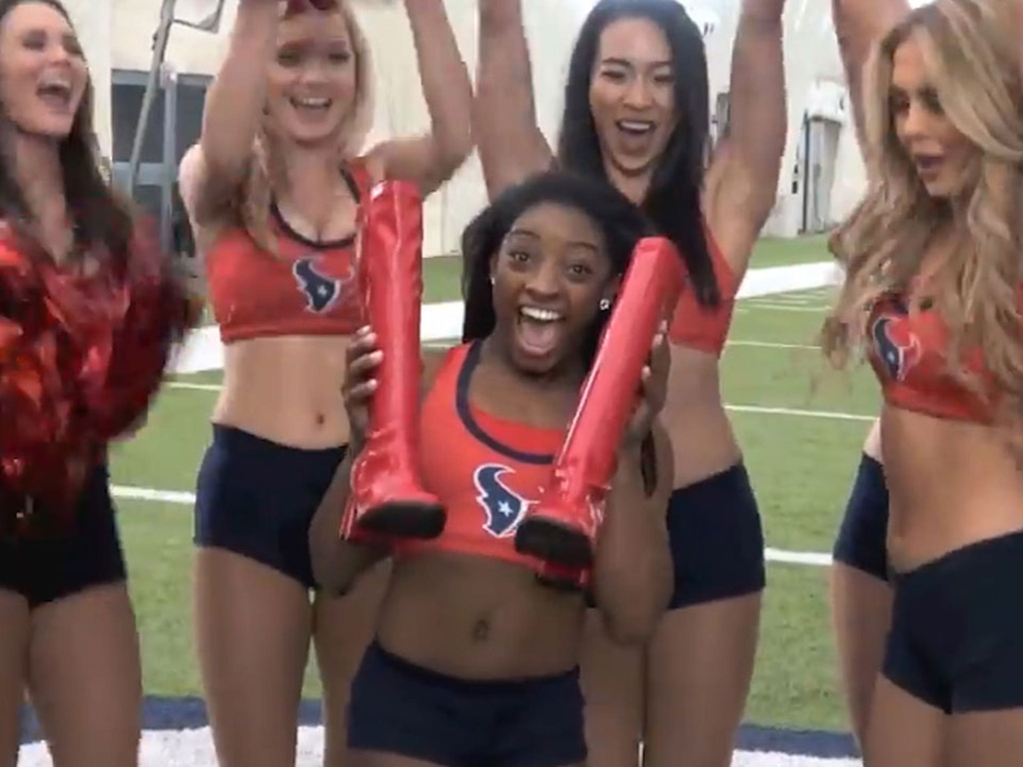 Simone Biles Makes Debut as Honorary Texans Cheerleader