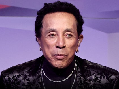 smokey robinson main neutral