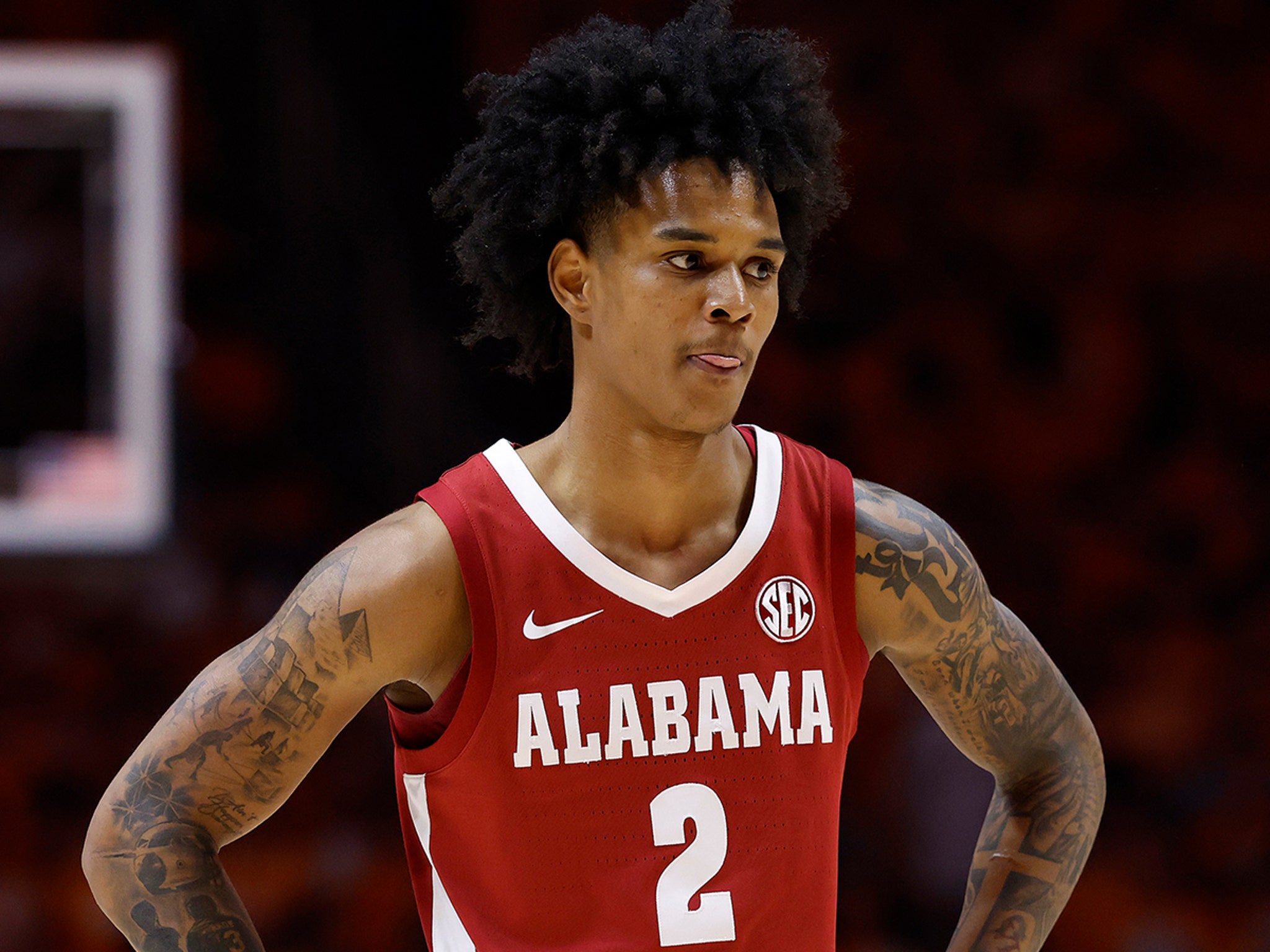 tmz.com - TMZ Staff - Alabama Basketball Player Aden Holloway Arrested, Allegedly Had Over A Pound of Weed