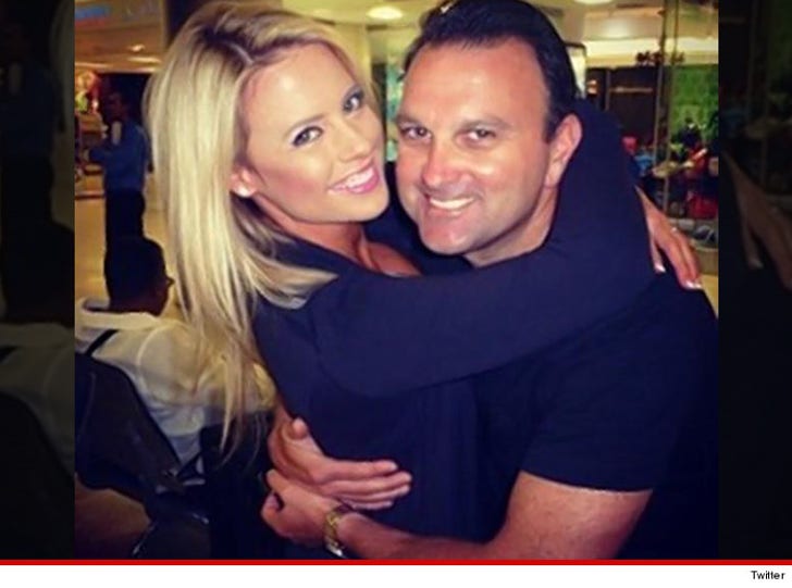 Drew Rosenhaus Wife -- We're Having a Baby :: 0604-drew-rosenhaus-lisa-thomson-twitter-4